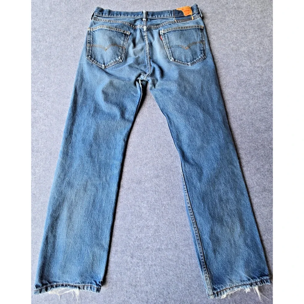 Levi's Men's 505 Jeans Distressed Med Wash Straight Leg Med Rise 34x30